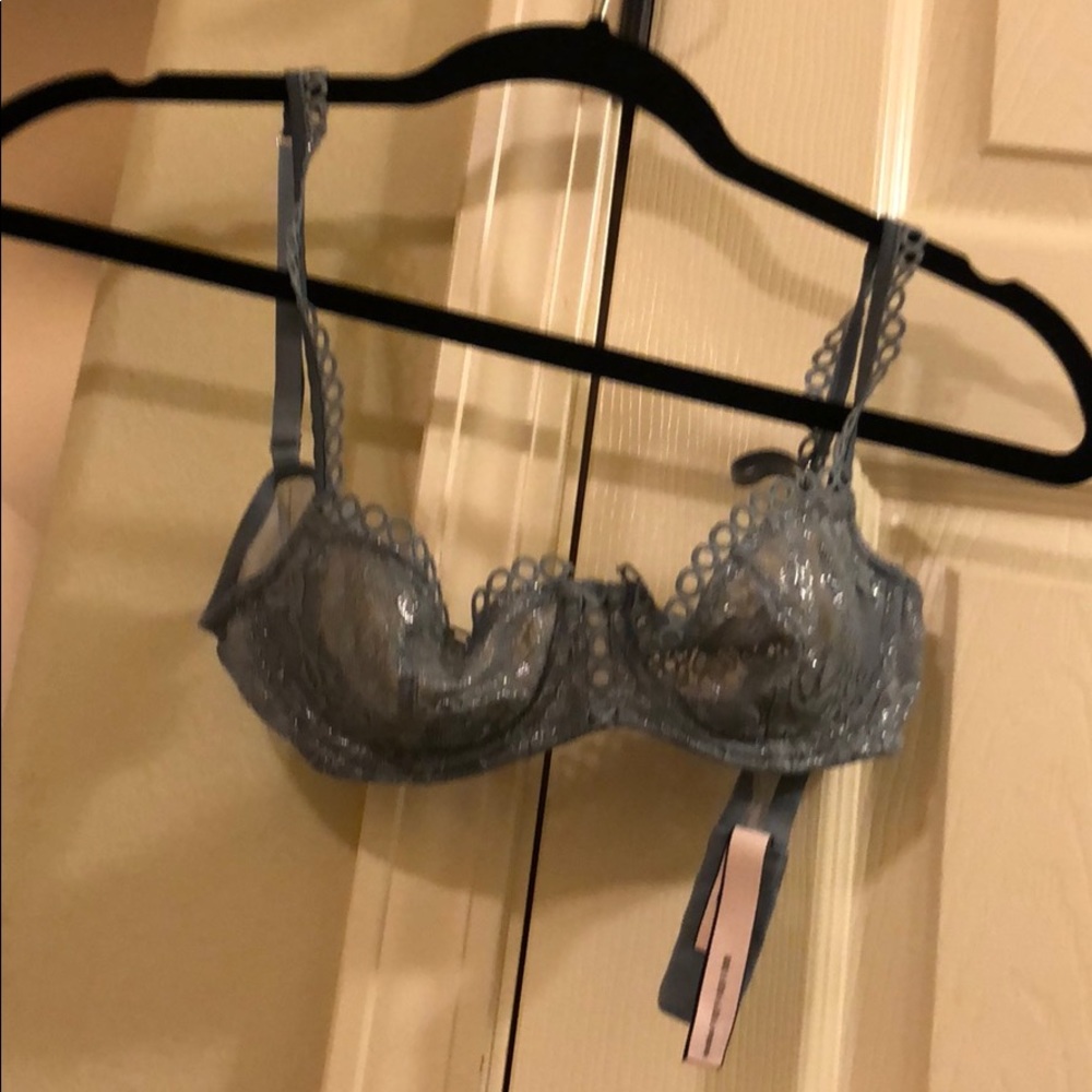 VS Dream Angels Wicked Unlined Uplift Bra